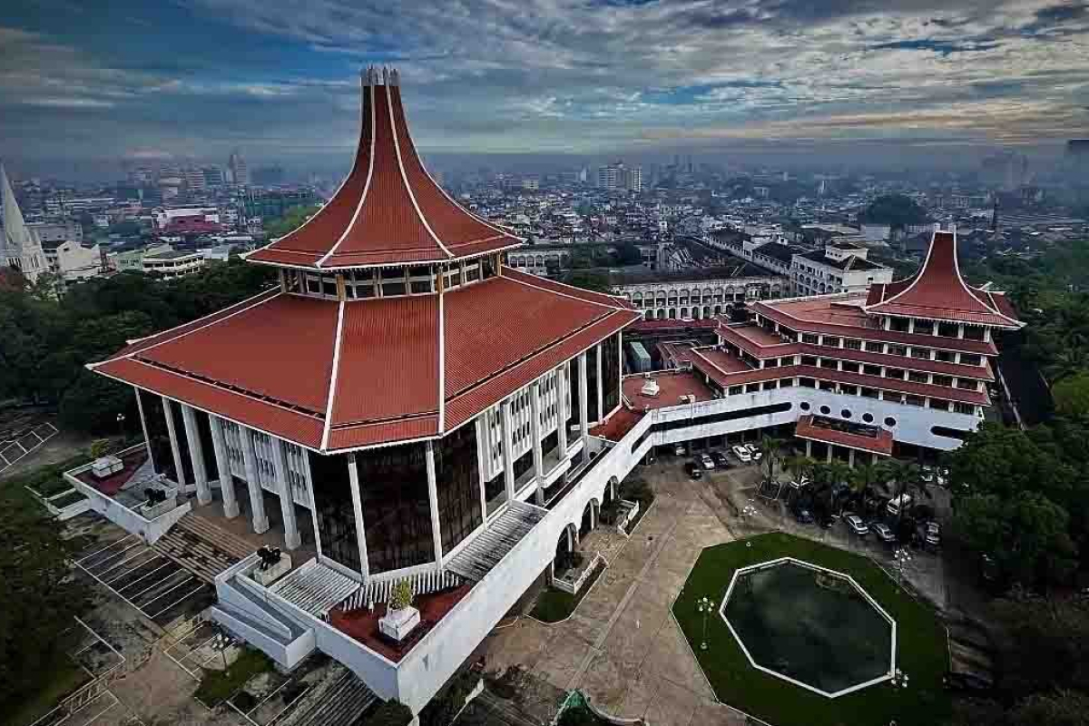 Commercial High Court Building